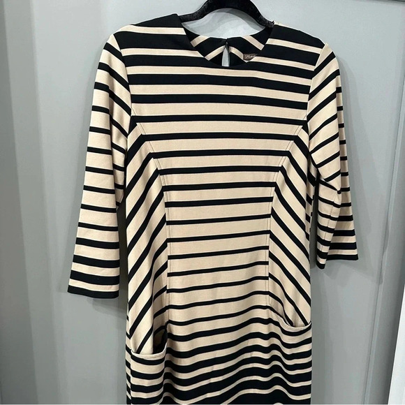 J McLaughlin Striped Catalyst Dress Catalina Tan and Black Abstract Size Medium - Picture 5 of 6